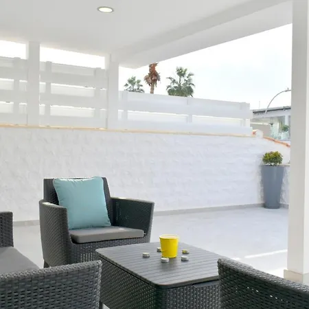 Apartment 2 Bedroom Apartment, Semeli Complex- By Noma Stays Cyprus Paphos