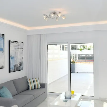 2 Bedroom Apartment, Semeli Complex- By Imh Travel & Tours Lägenhet