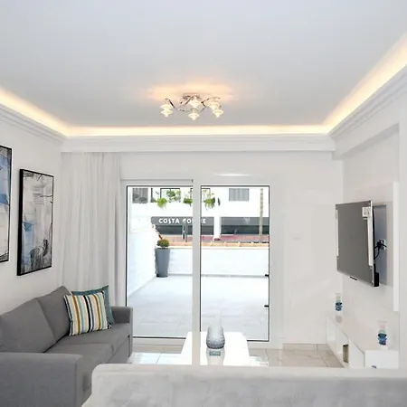 2 Bedroom Apartment, Semeli Complex- By Noma Stays Cyprus *