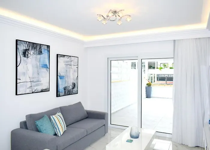 2 Bedroom Apartment, Semeli Complex- By Imh Travel & Tours アパート *