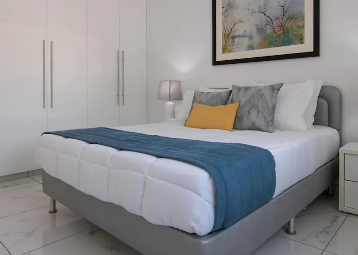 2 Bedroom Apartment, Semeli Complex- By Imh Travel & Tours アパート パ フォス