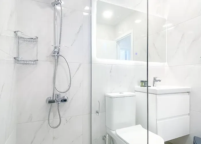 2 Bedroom Apartment, Semeli Complex- By Imh Travel & Tours アパート