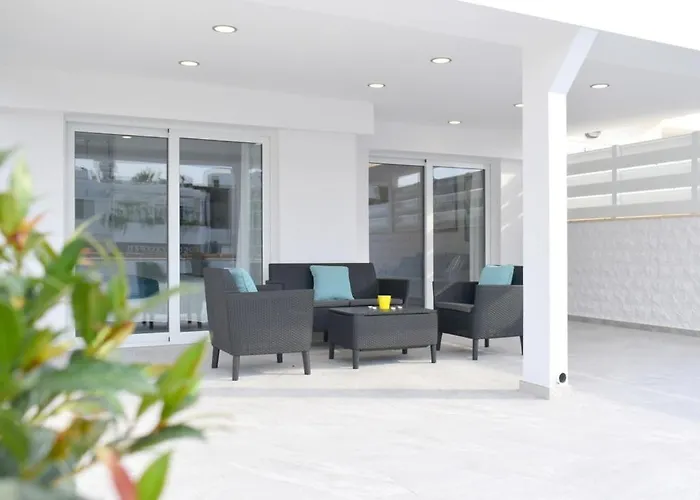 2 Bedroom Apartment, Semeli Complex- By Imh Travel & Tours *