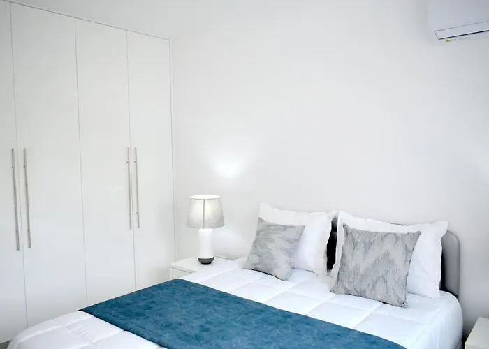 2 Bedroom Apartment, Semeli Complex- By Imh Travel & Tours アパート