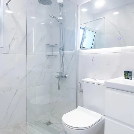 2 Bedroom Apartment, Semeli Complex- By Imh Travel & Tours بافوس
